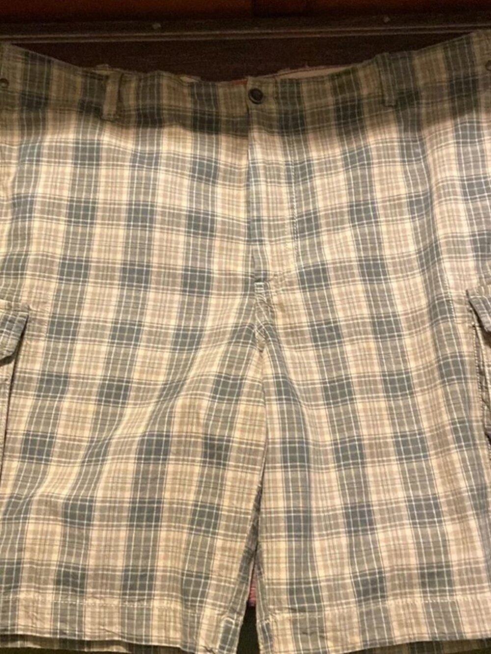 EUC Izod Men’s Plaid Cargo Shorts Sz 42